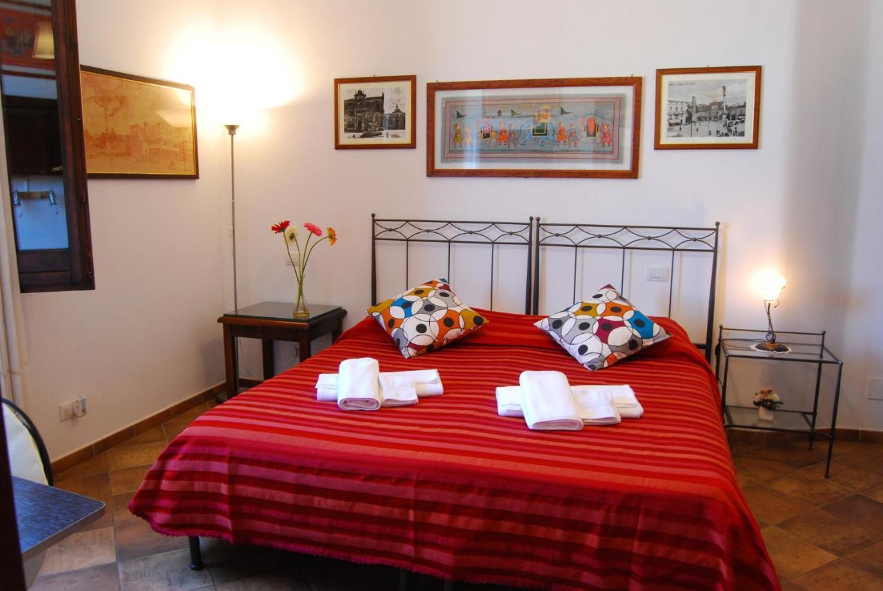 B&B Corte Barocca Лечче Екстер'єр фото